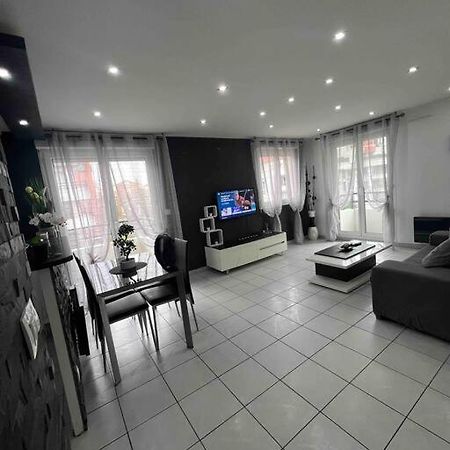 Tres Bel Appartement Entre Paris Et Disneyland Lognes Exterior photo